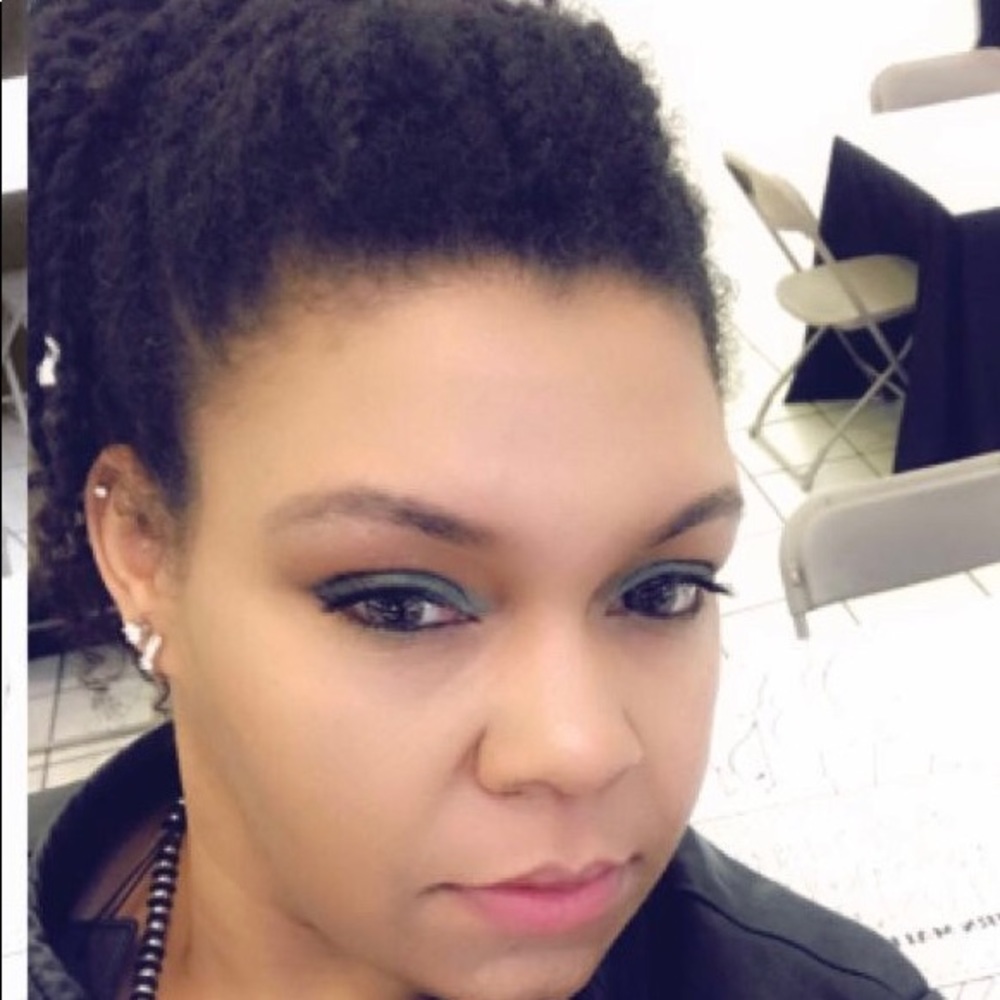 Meet your Posher, Ceystal